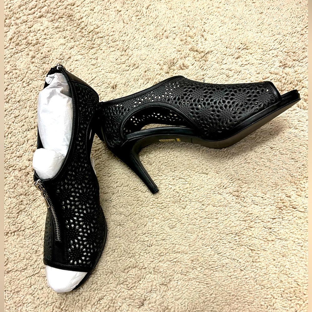 Sexy from your head to your toes …. !